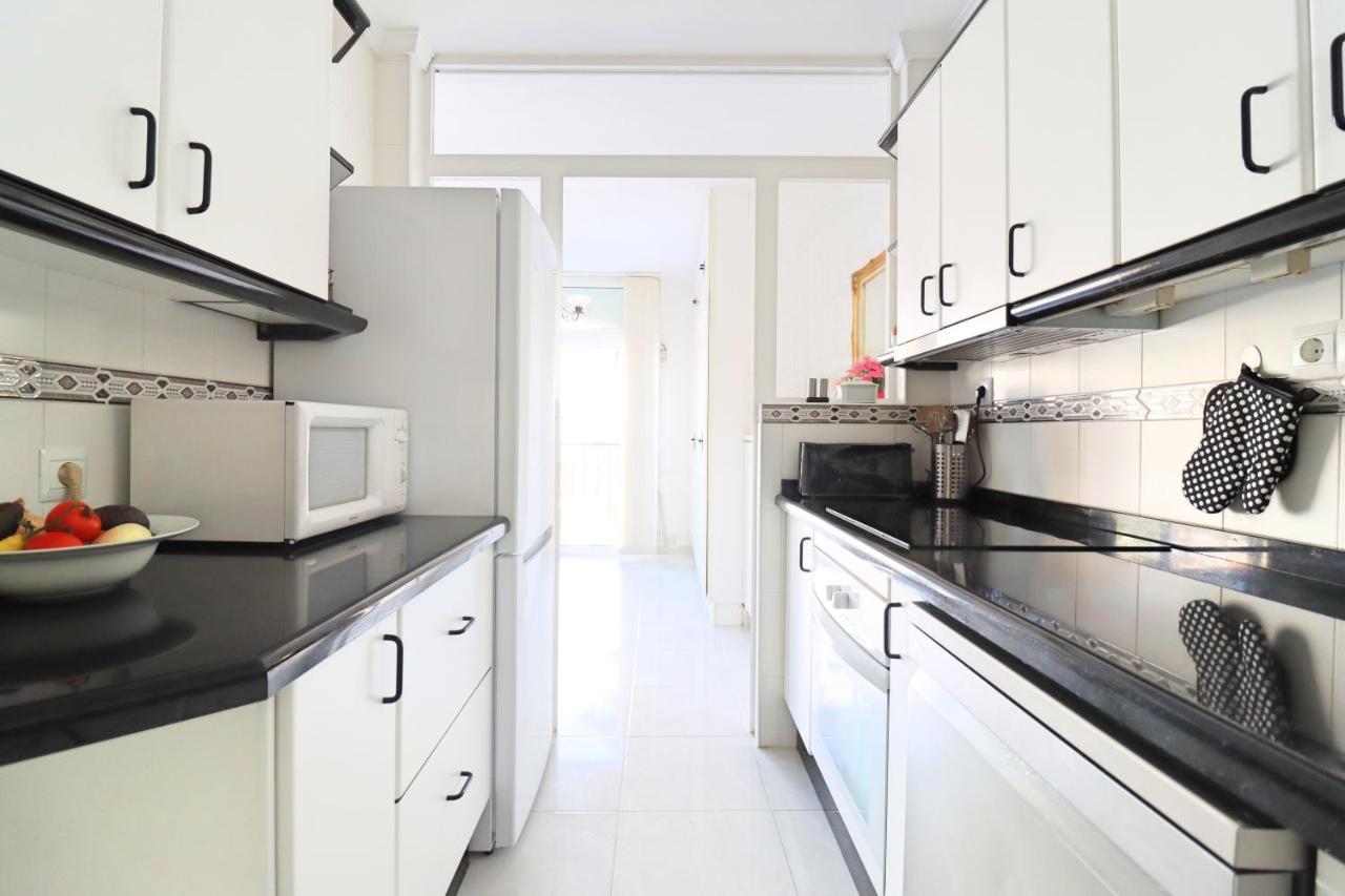 2 Bedroom In Parador With Pool And Seaview Nerja Ngoại thất bức ảnh