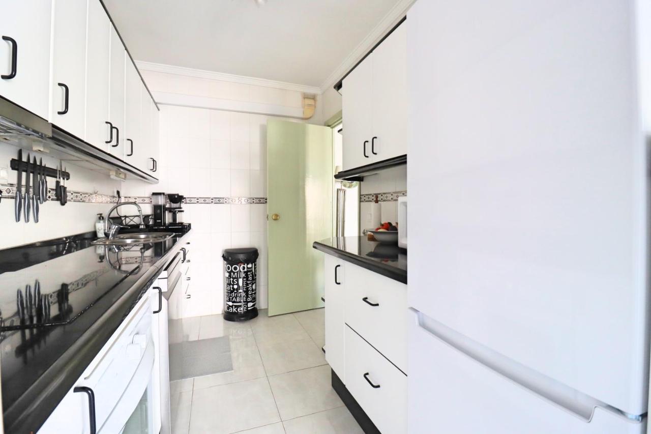 2 Bedroom In Parador With Pool And Seaview Nerja Ngoại thất bức ảnh